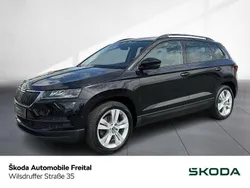 Blackmagic perleffekt met. Gebraucht 2021 Skoda Karoq Style SUV | 24.690 € (Fairer Preis)