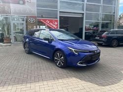Blau Neu 2025 Toyota Corolla Kombi | 31.950 € (Guter Preis)