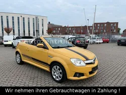 Gelb Gebraucht 2006 Opel Tigra Edition Cabrio | 2.999 € (Fairer Preis)
