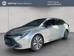 Silber Neu 2025 Toyota Corolla Kombi | 33.990 €