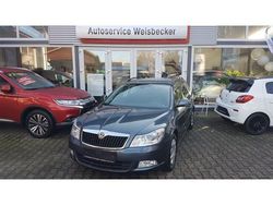 Schwarz metallic Gebraucht 2009 Skoda Octavia Kombi | 6.790 € (Fairer Preis)