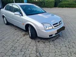 Silber Gebraucht 2003 Opel Vectra Limousine | 2.555 € (Etwas zu teuer)