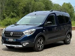 Blau Gebraucht 2018 Dacia Dokker Celebration Van | 12.500 € (Fairer Preis)