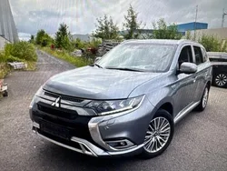 Grau Gebraucht 2020 Mitsubishi Outlander P-HEV Plus SUV | 23.890 € (Fairer Preis)