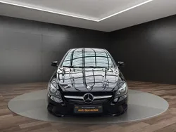 Schwarz Gebraucht 2013 Mercedes CLA180 Limousine | 11.199 € (Fairer Preis)