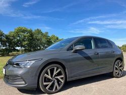 Grau Gebraucht 2024 VW Golf VIII Move Limousine | 22.690 € (Guter Preis)