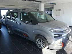 Grau Gebraucht 2019 Citroën Berlingo XTR Van / Kleinbus | 15.450 € (Etwas zu teuer)