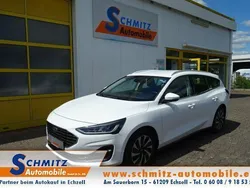 Weiß Gebraucht 2023 Ford Focus Titanium Limousine | 18.950 € (Guter Preis)