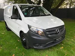 Weiß Gebraucht 2017 Mercedes Vito Van / Kleinbus | 12.499 €