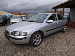 Grau Gebraucht 2002 Volvo S60 Limousine | 900 € (Superpreis)
