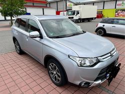 Silber Gebraucht 2014 Mitsubishi Outlander SUV | 9.999 €