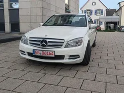 Weiß Gebraucht 2011 Mercedes C220 Avantgarde Limousine | 7.950 € (Superpreis)