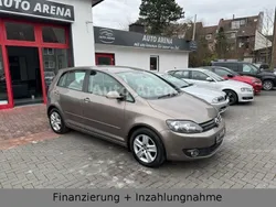 Braun Gebraucht 2010 VW Golf Plus Cross Comfortline Van / Kleinbus | 9.990 € (Teuer)