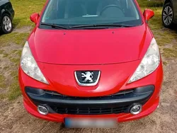 Rot Gebraucht 2007 Peugeot 207 Kleinwagen | 2.200 € (Etwas zu teuer)