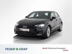 Brillantschwarz Gebraucht 2022 Audi A3 Sportback e-tron Comfort Limousine | 21.990 € (Guter Preis)