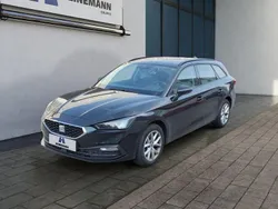 Mitternachtsschwarz Gebraucht 2022 Seat Leon Style Limousine | 20.950 € (Fairer Preis)