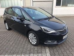 Schwarz Gebraucht 2017 Opel Zafira Tourer Van / Kleinbus | 13.900 € (Fairer Preis)