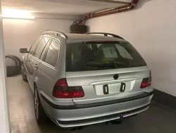 Grau Gebraucht 2001 BMW 330 Basis Kombi | 3.800 €