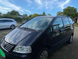 Schwarz Gebraucht 2004 VW Sharan Family Van / Kleinbus | 2.800 € (Fairer Preis)