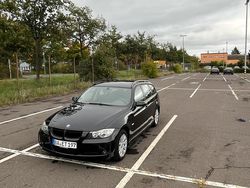 Schwarz Gebraucht 2006 BMW 318 Kombi | 2.200 € (Guter Preis)