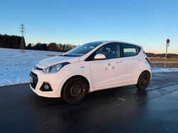 Weiß Gebraucht 2014 Hyundai i10 Edition Kleinwagen | 3.500 € (Fairer Preis)