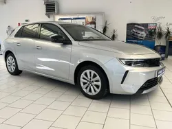Silber Gebraucht 2023 Opel Astra Business Edition Limousine | 19.990 € (Guter Preis)