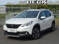 Perlmuttweiß metallic Gebraucht 2018 Peugeot 2008 SUV | 13.099 € (Teuer)