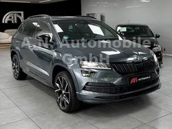 Grau Gebraucht 2020 Skoda Karoq SportLine SUV | 19.900 € (Fairer Preis)