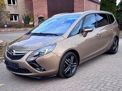 Braun Gebraucht 2014 Opel Zafira Tourer Innovation Van / Kleinbus | 8.990 € (Guter Preis)