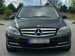 Schwarz Gebraucht 2010 Mercedes 200 Limousine | 10.500 €