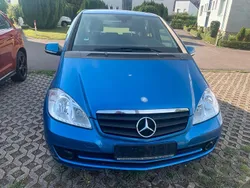 Blau Gebraucht 2009 Mercedes A180 Kleinwagen | 3.300 € (Fairer Preis)