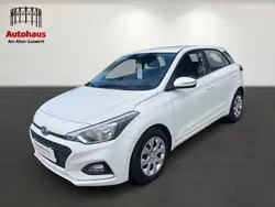 Weiß Gebraucht 2020 Hyundai i20 Select Limousine | 11.985 € (Fairer Preis)