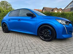 Blau Gebraucht 2020 Peugeot e-208 GT-line Kleinwagen | 16.650 € (Fairer Preis)