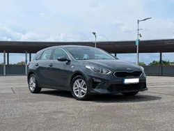 Grau Gebraucht 2020 Kia Ceed Turbo Kleinwagen | 19.900 € (Etwas zu teuer)