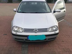 Grau Gebraucht 2002 VW Golf IV Kleinwagen | 1.300 € (Guter Preis)