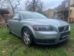Grau Gebraucht 2007 Volvo C30 Momentum Kleinwagen | 3.230 € (Guter Preis)