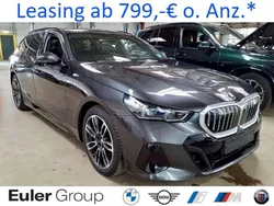 Grau Gebraucht 2024 BMW 540 M Sport Kombi | 64.289 €