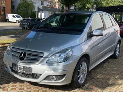 Silber Gebraucht 2011 Mercedes B180 Van / Kleinbus | 7.990 € (Fairer Preis)