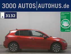 Rot Gebraucht 2022 VW Golf VIII Active Limousine | 20.680 € (Superpreis)