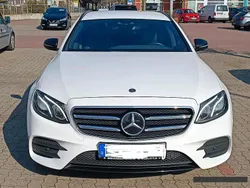 Weiß Gebraucht 2020 Mercedes E220 AMG line Kombi | 30.500 € (Etwas zu teuer)