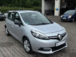 Grau Gebraucht 2016 Renault Scénic III LIMITED Van / Kleinbus | 8.999 € (Fairer Preis)