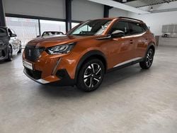 Orange (metallic) Gebraucht 2023 Peugeot 2008 Allure SUV | 16.880 € (Guter Preis)