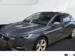 Grau Gebraucht 2024 Seat Leon FR Limousine | 26.689 € (Guter Preis)