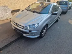 Grau Gebraucht 2005 Peugeot 206 CC Platinum Cabrio | 999 € (Guter Preis)