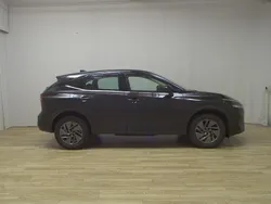 Schwarz Gebraucht 2023 Nissan Qashqai Acenta SUV | 18.480 € (Fairer Preis)