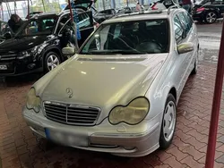 Silber Gebraucht 2001 Mercedes C240 Kombi | 1.500 €