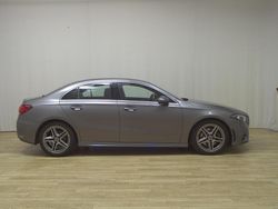 Grau Gebraucht 2021 Mercedes A250 AMG line Limousine | 25.480 € (Superpreis)