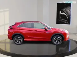 Dynamikrot (p62) Gebraucht 2023 Mitsubishi Eclipse Cross Plus SUV | 27.290 € (Etwas zu teuer)