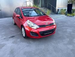 Rot Gebraucht 2011 Kia Rio Edition 7 Limousine | 3.990 € (Guter Preis)
