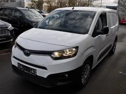 Schaumweiß Gebraucht 2022 Toyota Proace City Van | 16.900 € (Fairer Preis)